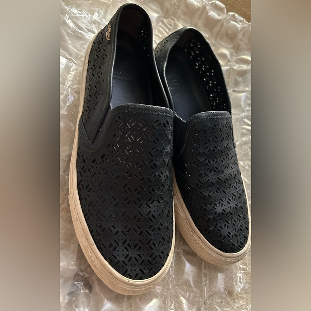 Tory Burch Navy Blue Perforated Leather Dlip On Sneakers SZ 8.5